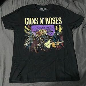 Black Guns N’ Roses Tshirt Size Small